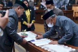 DPRD Jeneponto Gelar Rapat Paripurna Persetujuan Ranperda APBD 2022, Selesai Tengah Malam