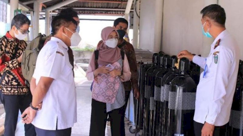 RSUD Andi Makkasau, Kota Parepare, Sulawesi Selatan, mendapatkan bantuan tabung serta regulator oksigen, Kamis (2/12/2021).
