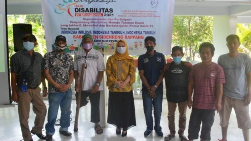 Persatuan Penyandang Disabilitas Indonesia (PPDI) Sidrap memperingati Hari Disabilitas Internasional (HDI) di rumah jabatan Wakil Bupati Sidrap, Jumat (3/12/2021).