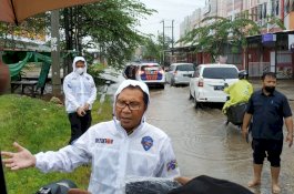 Intensitas Hujan Meninggi, Danny Turun Langsung Pastikan Paccerakkang Tidak Tergenang