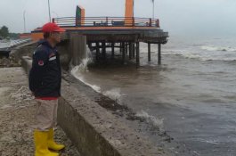 Wakil Bupati Barru Tinjau Lokasi Pesisir Pantai Sumpang Binangae