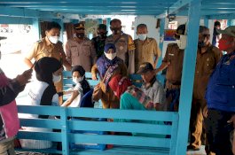 Cegah Penularan Covid-19, Kecamatan Sangkarrang Bakal Razia Kartu Vaksin di Dermaga