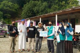 YBM PLN UPDK Bakaru Salurkan Bantuan ke Masjid Kapal Munzalan