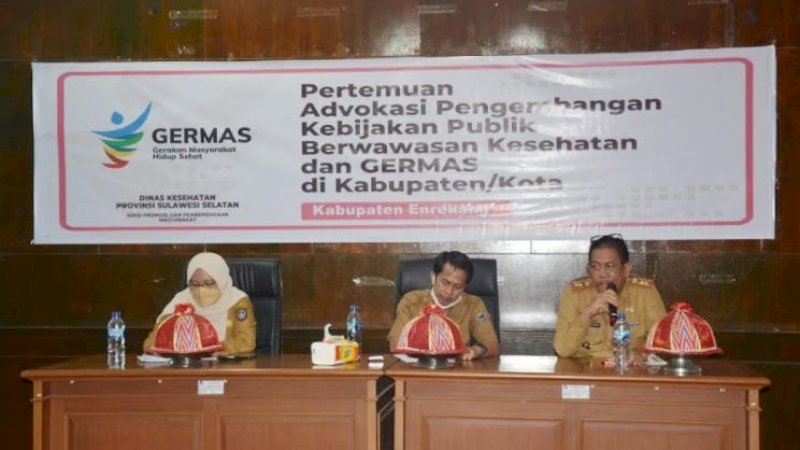 Pertemuan berlangsung di ruang rapat Bappedalitbangda Enrekang, Selasa (14/12/2021).