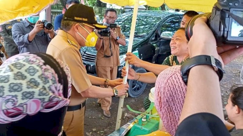 Jaga Estetika, Lapak Pedagang di Anjungan Cempae Direnovasi