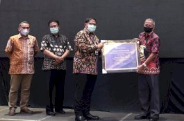 Dukung Penerapan Transaksi Digital, Pemkab Gowa Raih Penghargaan QRIS dari BI Sulsel