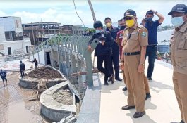Tidak Mau Dikerja Asal-asalan, Taufan Pawe Ingatkan Pekerja Proyek Jangan Terburu-buru