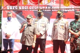 Vaksinasi Massal di SMK 8 Jeneponto, Bupati Iksan Iskandar Terima Kunjungan Wakapolda Sulsel