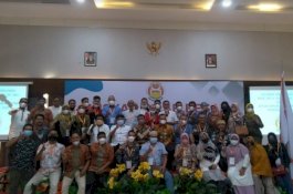 Guru Besar UNM Kembali Terpilih Jadi Ketua IKA SMAN 1 Bone