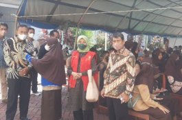 Pemprov Sulsel dan IKA SMAN 1 Bone Vaksin 700 Warga
