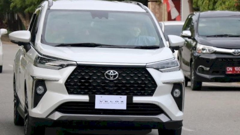 Ngopi Akhir Tahun Bersama Veloz, Kalla Toyota Hadirkan Dischidia Darajat