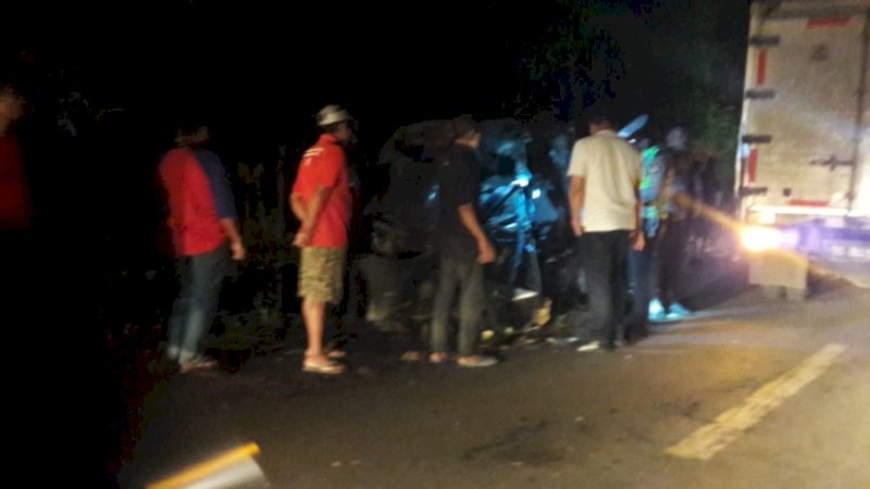 Kecelakaan maut terjadi di Kampung garonggong, Desa Bulusibatang, Kecamatan Bangkala Barat, Kabupaten Jeneponto, Sulawesi Selatan, Kamis (23/12/2021). 