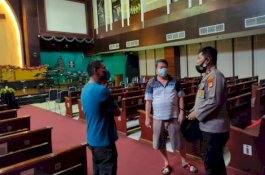 Pastikan Keamanan Natal dan Tahun Baru, Kapolsek Bontoala Pantau Pos Pengamanan dan Gereja