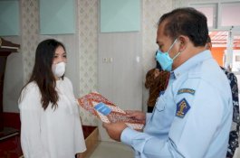 15 Warga Binaan Rutan Makassar Dapat Remisi Natal 2021