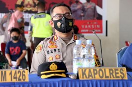 Capaian Vaksinasi Tembus 74%, Kapolres Takalar: Kado Akhir Tahun Tak Ternilai 