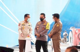 Surplus 9,7 Juta Ton Beras, Kapolri Apresiasi Capaian Pertanian di Bawah Mentan SYL