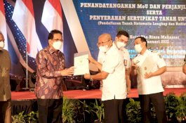 23 Kepala Daerah Terima Sertifikat Tanah Termasuk Bupati Jeneponto