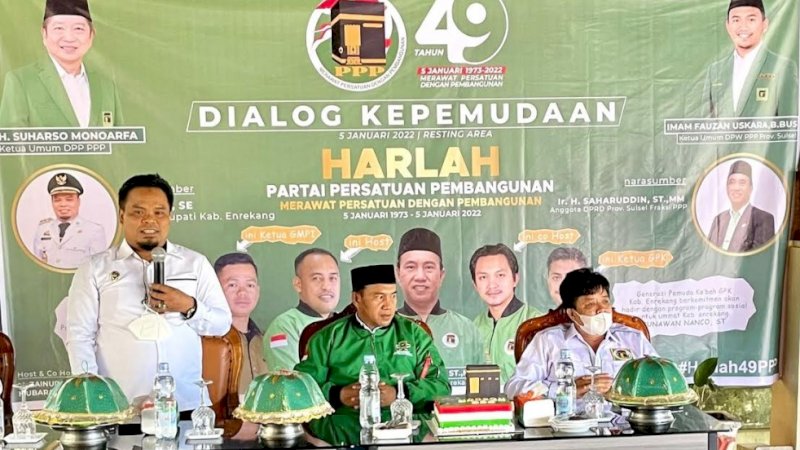 Wakil Bupati Enrekang, Asman menjadi narasumber pada Dialog Kepemudaan Hari Lahir Partai Persatuan Pembangunan (PPP) yang berlangsung di Villa Bambapuang pada Rabu 5 Januari 2022.
