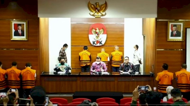 Konferensi Pers Kegiatan Tangkap Tangan Wali Kota Bekasi (tangkapan layar youtube KPK).