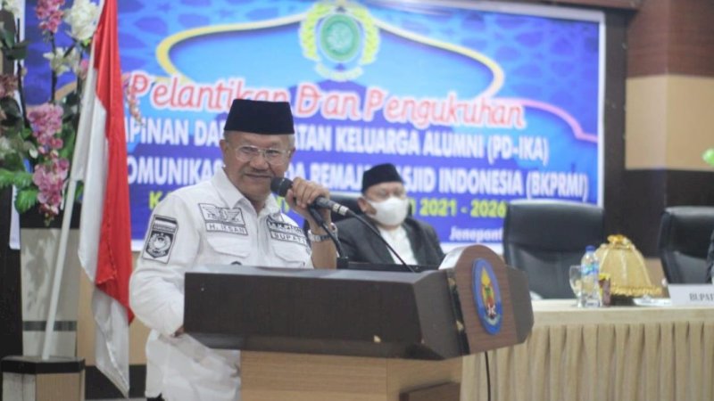 Bupati Jeneponto, Iksan Iskandar, saat pelantikan Ketua PD-IKA BKPRMI Jeneponto di Gedung Kalakbirang, Kecamatan Binamu, Kabupaten Jeneponto, Sulawesi Selatan (Sulsel), Jumat (7/1/2021).