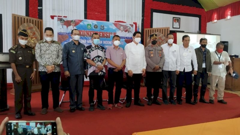 Kegiatan berlangsung di pendopo rumah jabatan Bupati Enrekang, Sabtu (8/1/2021). 