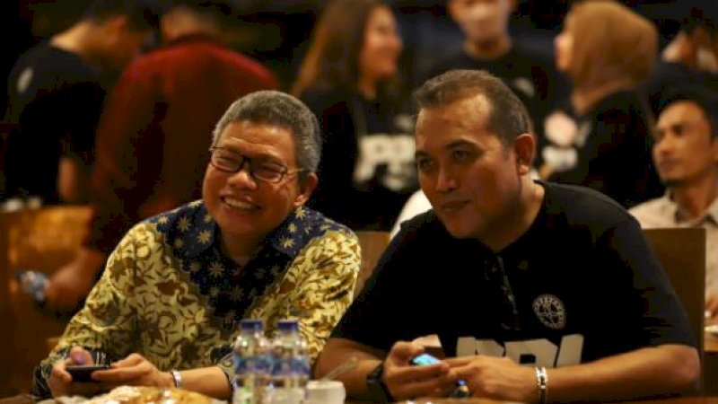 Wali Kota Parepare, Taufan Pawe (kiri), bersama Ketua Pengurus Purna Paskibraka Indonesia (PPI) Sulawesi Selatan (Sulsel), Marwan.