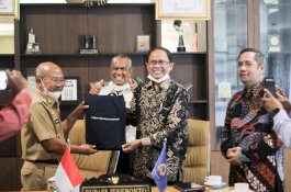 Kepada Pimpinan Universitar Terbuka Makassar Bupati Sampaikan IPM Jeneponto Meningkat