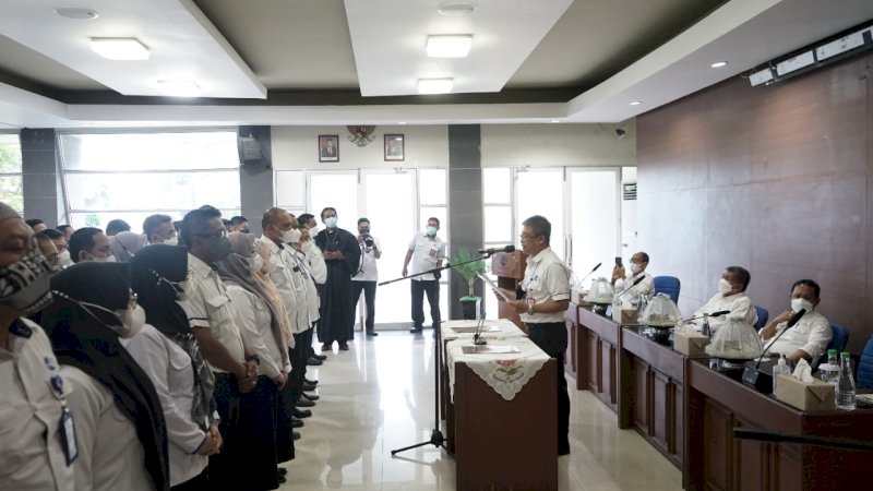 Suasana Pelantikan Pejabat Perumda Air Minum Makassar, yang dipimpin Penjabat Direksi, Beni Iskandar, Rabu, (12/1/22).
