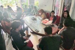 Lurah Biring Romang Tekankan ke Satgas Kebersihan dan Stafnya Loyal Terhadap Pimpinan