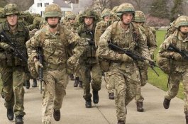 AS Tawarkan Bonus Rp715 Juta untuk Warga yang Mau Jadi Tentara