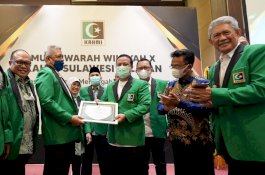 Plt Gubernur Sulsel Buka Muswil X KAHMI