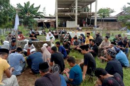 Hadiri Proses Pemakaman Mitro Miyodo Midi Tokoh Jawa di Barru, MHG: Dia Sosok yang Baik dan Humanis