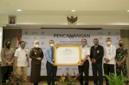 Dukung WBK dan WBBM, Wali Kota Makassar Tanda Tangani Piagam Pencanangan Pembangunan Zona Integritas