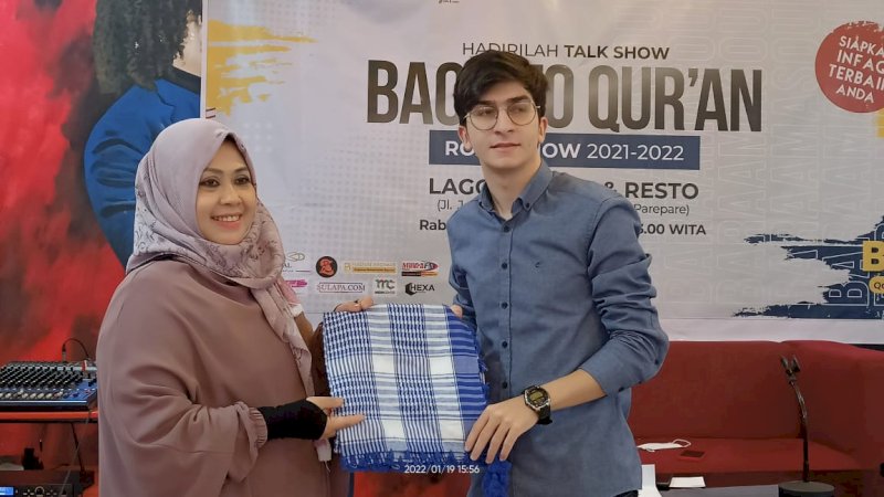 Erna Rasyid Taufan bersama Baraa Masoud