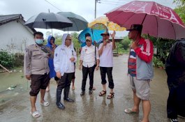 Camat Biringkanaya Tinjau Langsung Titik Genangan di Wilayahnya dan Minta Pihak Terkait Perkuat Koordinasi