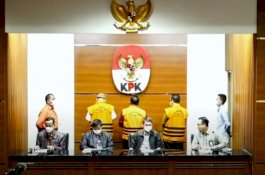 Hakim Pangadilan Negeri Surabaya dan Panitera Terjaring OTT KPK,  Resmi Jadi Tersangka