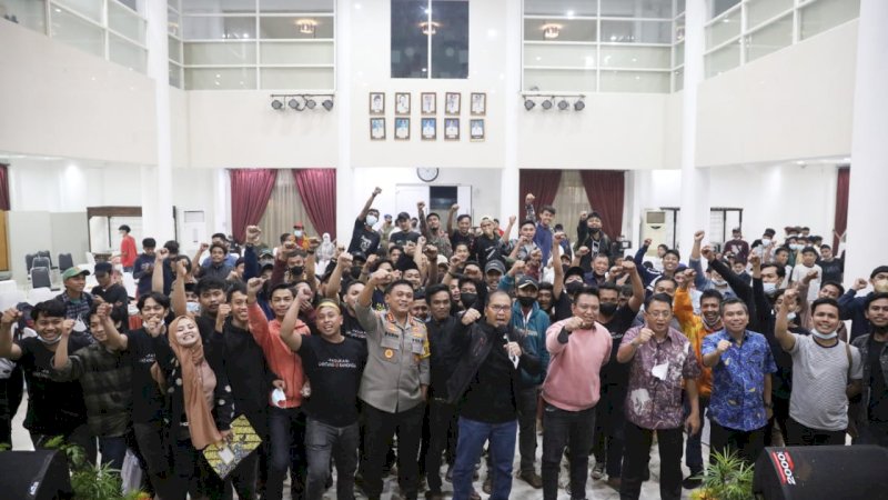 Kegiatan tudang sipulung antara Pemerintah Kota Makassar bersama Polrestabes Makassar dan para mantan pelaku kejahatan jalanan di Baruga Anging Mammiri Rujab Wali Kota Makassar, Kamis (20/1/2022).