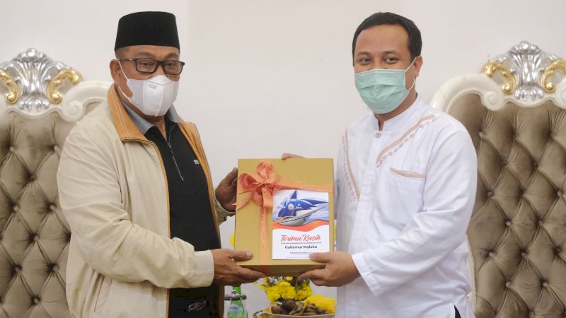Pelaksana Tugas (Plt) Gubernur Sulawesi Selatan, Andi Sudirman Sulaiman menerima kunjungan kerja Gubernur Maluku, Irjen Pol (Purn) Murad Ismail.