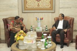 Danny Pomanto Jamu Gubernur Maluku Murad Ismail dengan Kuliner Khas Makassar