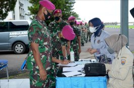 Komandan Lantamal VI Beserta Seluruh Personel dan Yonmarhanlan VI Jalani Swab Massal