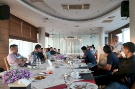 Silaturahmi Astra Group dan Manajemen Karebosi Premier Hotel