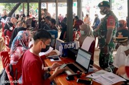 Ratusan Warga Atakkae Antusias Ikuti Vaksinasi COVID-19 