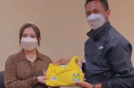 Prilly Latuconsina Resmi  Jadi Pemilik Klub Persikota Tangerang