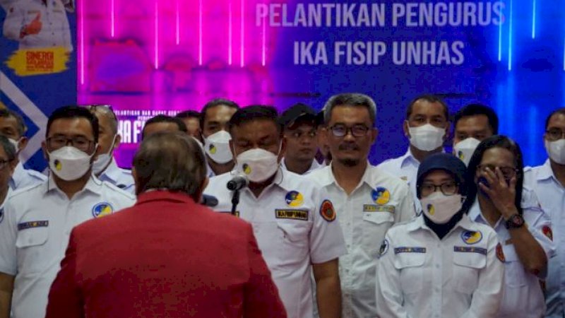 Pelantikan pengurus Ikatan Keluarga Alumni (IKA) Fakultas Ilmu Sosial dan Ilmu Politik (FISIP) Universitas Hasanuddin (Unhas) diselenggarakan di Kabupaten Bone, 28--30 Januari 2022.