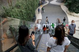 Spesial Libur Imlek, Nikmati Diskon hingga Promo di Tenant Kuliner dan Elektronik Nipah