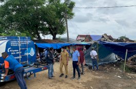 Respon Cepat,  PDAM Makassar Langsung Salurkan Bantuan untuk Korban Kebakaran di Tallo