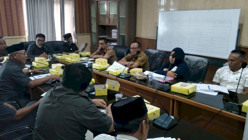 Bahas Masalah Pupuk HET,  Komisi II DPRD Jeneponto Panggil Distributor dan Dinas Pertanian