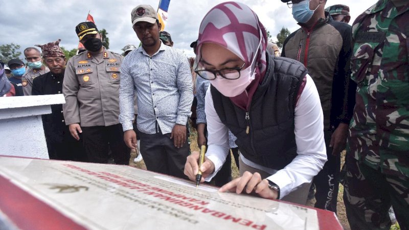 Bupati Luwu Utara Resmikan Tugu Keserasian Sosial di Seko