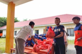 Pemprov Sulsel Salurkan Bantuan ke Korban Angin Puting di Bantaeng