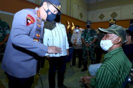 Cegah Omicron, Kapolri Minta Percepatan Booster hingga Akselerasi Vaksinasi Lansia-Anak